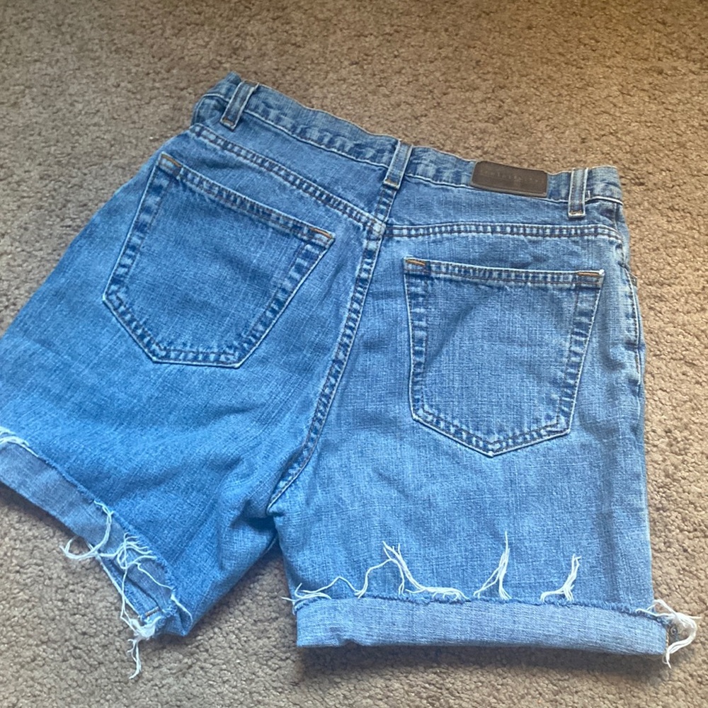 High waisted jeans